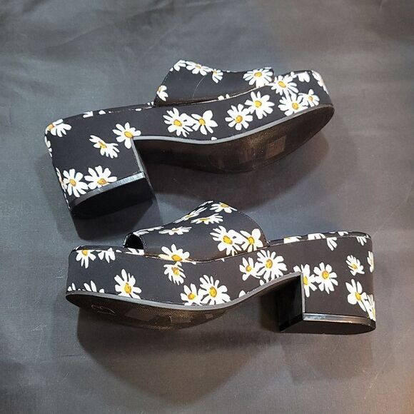 BRAND NEW BAMBOO NICHE-16 DAISY'S FLORAL EMBROIDERED DESIGN PLATFORM SAN… - Picture 12 of 16